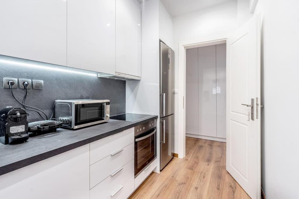 Modernised Athenian Apartment /W 2Br & 2Ba Exterior photo