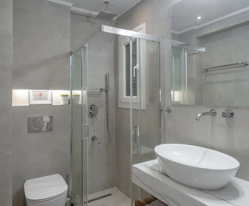 Modernised Athenian Apartment /W 2Br & 2Ba Exterior photo